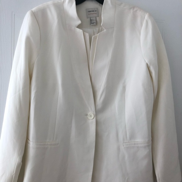 New forever 21 blazer, Size L - Picture 5 of 5